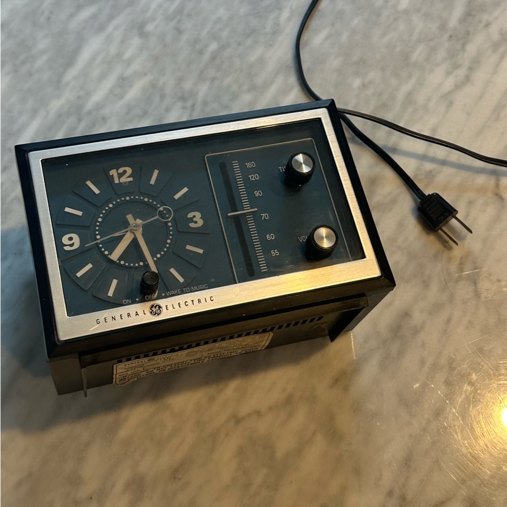 General Electric GE Blue and brown vintage clock and radio